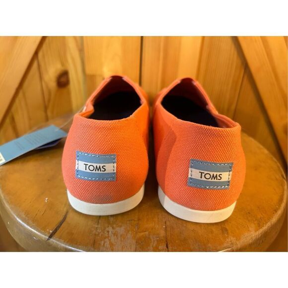 Tom's Apricot Mens slip on boat shoes size 8 nwt - Picture 4 of 8